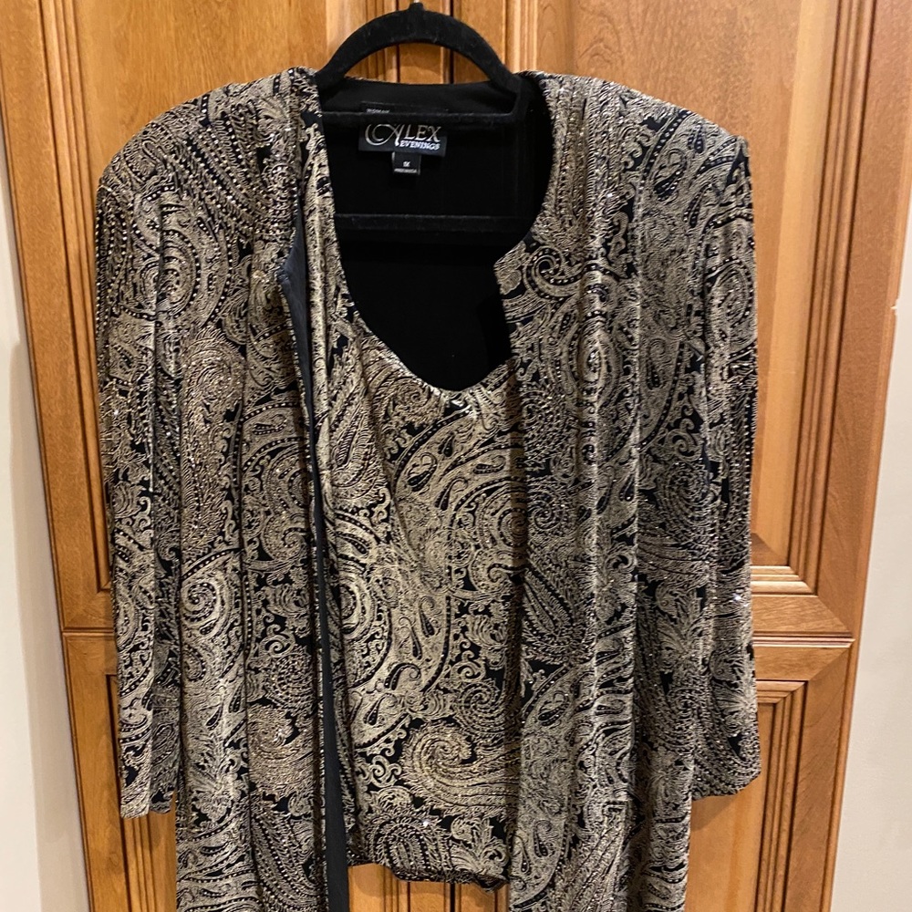 Alex Evenings Jacket and Tank Top.